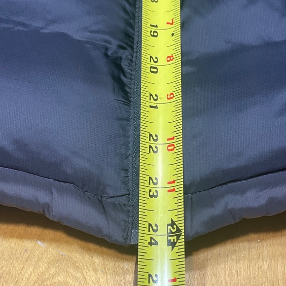 Southern Tide Duck Down Puffer Zip Winter Vest Navy Large EUC - Picture 13 of 16